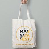 MANGATAFEST. Proyecto final de máster. Es un festival multidisciplinar que pretende generar un ambiente de sensaciones y experiencias que envuelvan al público a través del arte y la música electrónica. . Un proyecto de Diseño gráfico de María SG - 16.10.2016