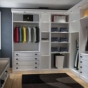 vestidor lacado en blanco . Un proyecto de Diseño y creación de muebles					 de mariano neila - 29.10.2016