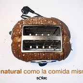 Tostadora tostada. Graphic Design, Photograph, and Advertising project by Ana Arias Vaquerizo - 12.05.2016