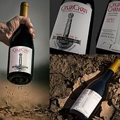 CRUA CHAN - DISEÑO DE PACKAGING  - VINO. Design, Product Design, Graphic Design, Traditional illustration, Marketing, Naming, and Packaging project by Carolina Saguan - 12.08.2016