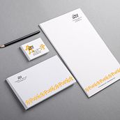 Identidad corporativa Only Juice. Projekt z dziedziny Br, ing i ident i fikacja wizualna użytkownika Sara Álvarez - 01.02.2014