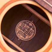 Candido Jacob Luthier. Un projet de Cinéma, vidéo et télévision, Photographie , et Vidéo de Pedro Ramos da Silva - 29.01.2017