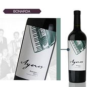 Identidad, Packagin y Promoción Bodega Nonno Coletto. Un proyecto de Br, ing e Identidad, Diseño gráfico y Packaging de Ariadna Mieras - 01.06.2016