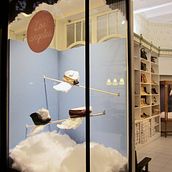  Proyecto de escaparatismo y visual merchandising en la zapatería Los Ángeles de Barcelona (2011). Design project by Emma Redondo - 09.20.2011