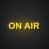 Cursos de locución en radio. Un proyecto de Br, ing e Identidad y Diseño Web de Mónica Fernández - 14.03.2016