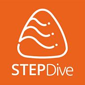 StepDive. Een project van  Ontwerp, Informatieontwerp, Productontwerp, Redactioneel ontwerp, Grafisch ontwerp, Fotografie, Traditionele illustratie, Audiovisuele productie,  Br e ing en identiteit van María Fernández Martínez - 11.04.2016