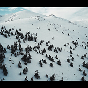 Against The Waves - Lost In The Fire [Official Music Video]. Een project van Film, Film, video en televisie,  Art direction, Lichtontwerp, Interieurontwerp, Ontwerp van personages, Kostuumontwerp,  Scenografie, Fotografie, Multimedia,  Muziek, Fotografische postproductie, Audiovisuele productie, Geluidsontwerp, Televisie, VFX y  Video van Miguel Mateos - 04.04.2017