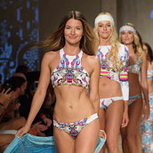 BIKINIS PARA LUME SWIMWEAR .  project by Paulo Villagrán - 05.17.2017