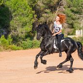 Riding into the evening . Un proyecto de Vídeo de David Campos - 26.06.2017