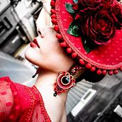 Colección APRIL. Complementos artesanales para mujer Flamenca.. Design, Accessor, Design, Jewelr, Design, Pattern Design, Product Design, and Costume Design project by Luz Atelier Oficial - 08.05.2017