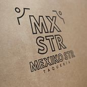 Imagen corporativa e interiorismo para la taquería Mexiko Strasse en Sankt Pauli (Hamburgo).. Interior Design, and Graphic Design project by Uri - 01.01.2017