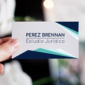 Diseño de logotipo y aplicación en tarjetas personales. Un progetto di Br, ing, Br e identit di Maria Lucia Perez Brennan - 01.08.2017