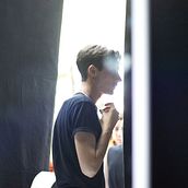 Behind screens. Un proyecto de Fotografía de ANGELA HERNANDEZ ZURDO - 05.10.2017