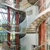 "SEVILLA ABRIRÁ EL CENTRO DE NEGOCIOS MÁS GRANDE DE EUROPA"  El nuevo Edificio Inn Offices,. Un progetto di  di Inn Offices Estadio Olímpico - 16.11.2017