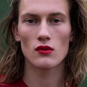 Estian Neo 2 Magazine. Een project van  van Simone Siel - 11.12.2017
