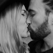 Sandra y Pedro. Photograph project by Angel Esteban - 01.06.2018