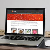 Logotipo + sitio web. Un proyecto de Desarrollo Web, Diseño gráfico y Diseño Web de Eugenio Grachev - 16.06.2017