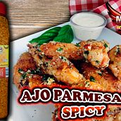 Diseño de etiqueta de producto, y cartel publicitario. SALSA PARA ALITAS "Macs Hot Sauce" Familia de sabor: POLVOS . Un proyecto de Diseño de producto y Publicidad de marcebbueno - 20.12.2016