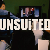 Opening UNSUITED. Un proyecto de Cine, vídeo, televisión, Multimedia, Post-producción fotográfica		, Televisión y Vídeo de Mercedes Janowska - 13.12.2017