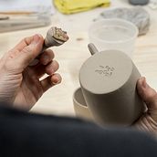 WORKING IN THE REDWOODS. Photograph, Product Photograph, and Portrait Photograph project by Elisa Aguilar - 02.23.2018
