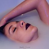 La dama del agua. Photograph, Fashion Photograph, Portrait Photograph, and Photographic Lighting project by Sandra Obarrio - 05.23.2018