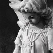 "Angel". Un projet de Beaux Arts, Conception de personnages, Design graphique, Éclairage photographique et Illustration numérique de Rosana Abad Luz - 21.06.2018