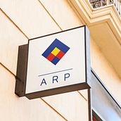 ARP -Identidad Visual-. Un proyecto de Br, ing e Identidad, Creatividad, Dirección de arte, Diseño de logotipos y Diseño gráfico de Angel Cayuela - 10.09.2016