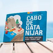 Ilustración, diseño y diseño de packaging de Mapa del Cabo de Gata. Drawing, Information Design, Editorial Design, Graphic Design, and Packaging project by Mariano Carmona Croce - 06.01.2015