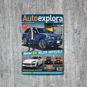 Revista Autoexplora. Un progetto di Br, ing, Br, identit, Design editoriale, Fotografia, Fotografia di prodotti e Ritocco fotografico di Hugo Herver - 13.07.2018