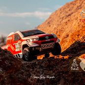 Mi Proyecto del curso: Fotografía creativa en estudio con modelos a escala "Dakar - Toyota". Photograph project by Gaston Godoy - 08.28.2018