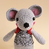 Proyecto final amigurumi: Teo la ratita con su mochila.. Arts, and Crafts project by jacinta - 09.08.2018