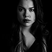 Eres demasiado joven. Un progetto di Fotografia, Fotografia in studio, Fotografia di ritratto e Illuminazione fotografica di Noemí Molins Gris - 18.09.2018