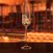 champange simulation  Ein Projekt aus dem Bereich 3D, 3-D-Animation, Kino, Video und TV, Motion Graphics, VFX und Video von wuilmer Davila Bonet - 05.01.2020