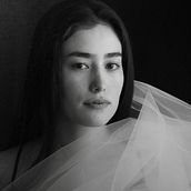 Mi Proyecto del curso: Fotografía de moda y retoque digital. Un proyecto de Fotografía de moda, Fotografía, Fotografía de estudio y Fotografía de retrato de Isabella Tobar - 15.10.2018