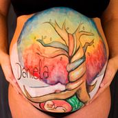 Belly Painting - Barriguitas de mamá! :) <3 . Fine Arts, Drawing, Artistic Drawing, Design, Photograph, Studio Photograph, Portrait Photograph, Traditional illustration, Painting, and Watercolor Painting project by Susi Kiu - 12.02.2018