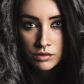 Mi Proyecto del curso: Retoque fotográfico de moda y belleza con Photoshop. Un proyecto de Fotografía de retrato de Adrian Nuñez - 18.12.2018