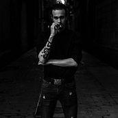 Black Smoke. Un progetto di Fotografia, Fotografia di ritratto e Ritocco fotografico di Victor Aguado Abadias - 13.02.2016