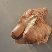 "Lo importante es el decoro" Una serie de esculturas en bronce y cera donde exploro el cuerpo humano, sus texturas y la percepción de quien lo admira.. Un progetto di Scultura di Marcela Zuluaga - 01.05.2013