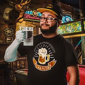 LAZALDE'S COLD BEER. Un progetto di Br, ing, Br, identit, Cinema, Arte concettuale, Fotografia di ritratto, Fotografia digitale, Fotografia pubblicitaria e Ritocco fotografico di lcclazalde - 27.12.2019