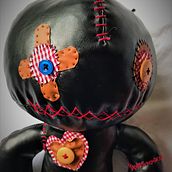 Proyectos de Clase y Producción: Linea de Juguetes Horror Toys! . Un proyecto de Diseño de Geovani Huesca Soberano - 24.05.2019