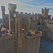 Mi Proyecto del curso: CASTILLO ERRIBERRI. Un proyecto de Fotografía de Hugo Bustamante - 27.05.2019