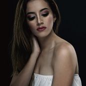 Mi Proyecto del curso: Retoque fotográfico de moda y belleza con Photoshop. Photograph, and Fashion Photograph project by Jose Julio Quinga Moreno - 05.25.2019