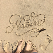 Letterings con amor. Un proyecto de Caligrafía, Dibujo, Dibujo a lápiz, Diseño, Lettering, Pintura, Pintura a la acuarela, Redes Sociales y Tipografía de Chisko Romo - 19.06.2019