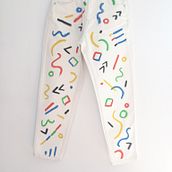 MULTIVERSO PANTS. Fine Arts, Drawing, Artistic Drawing, Fine-Art Photograph, and Traditional illustration project by Elena López Lanzarote - 06.21.2019