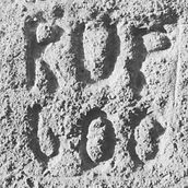 Typodiene: tipografía de lo cotidiano. Mobile Photograph project by Madeline Eva - 07.19.2019
