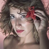 Un par de ejemplos aplicando todo lo aprendido. Fashion Photograph, and Portrait Photograph project by Víctor Muñoz López - 07.22.2019