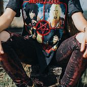 MÖTLEY   . % Libertad America tarafından hazırlanan Nakış, Ve Moda Fotoğrafçılığı projesi - 07.23.2019