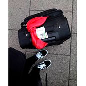 London Tourist. Design, Shoe Design, Accessor, Design, Fashion Design, Photograph, and Mobile Photograph project by Lide Madariaga - 08.06.2019
