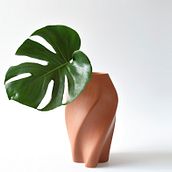 Jarrón Laa´. Ceramics project by Omar Leyva Coca - 09.01.2019