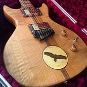 Baritone Guitar. Projekt z dziedziny Wzornictwo przemysłowe użytkownika Declan Ryan - 27.09.2019